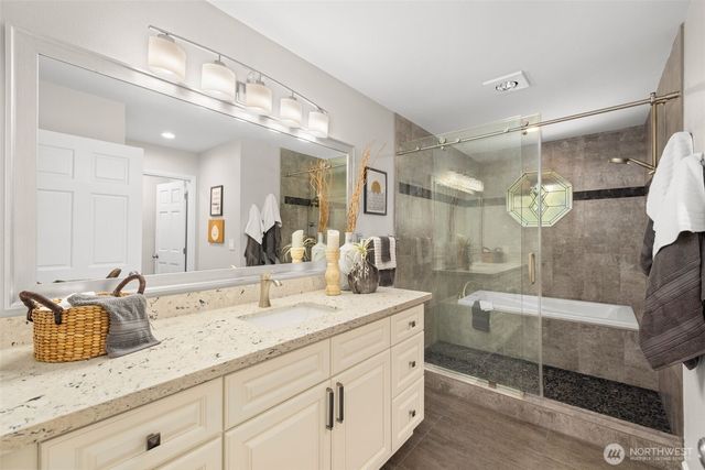 21520 SE 13th Place, Sammamish, WA 98075