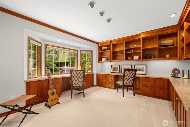 21520 SE 13th Place, Sammamish, WA 98075