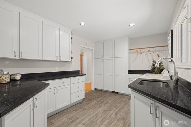 21520 SE 13th Place, Sammamish, WA 98075