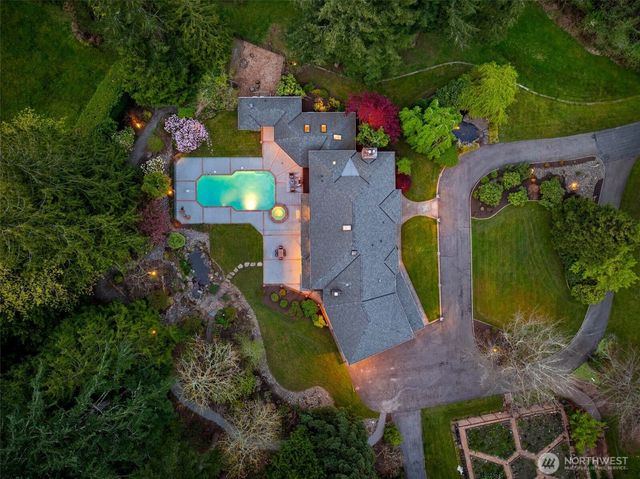 21520 SE 13th Place, Sammamish, WA 98075
