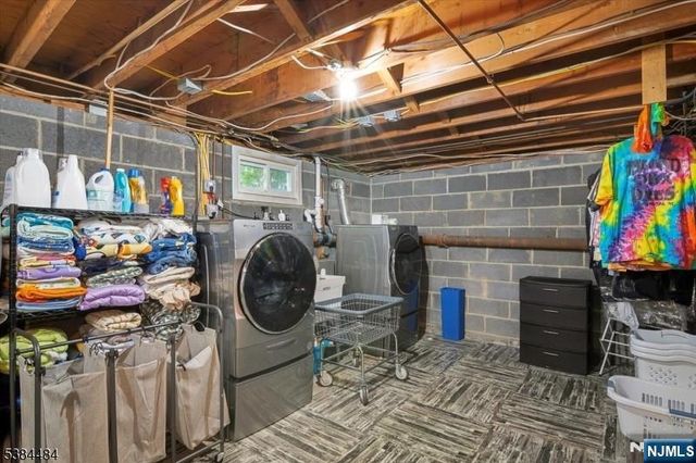 15 Upper High Crest Drive, West Milford, NJ 07480