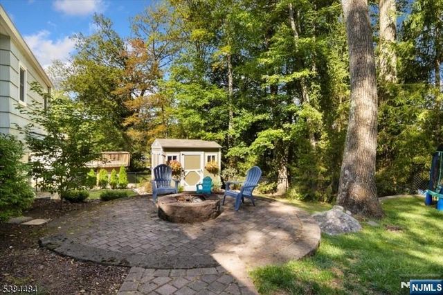 15 Upper High Crest Drive, West Milford, NJ 07480