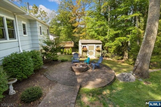 15 Upper High Crest Drive, West Milford, NJ 07480