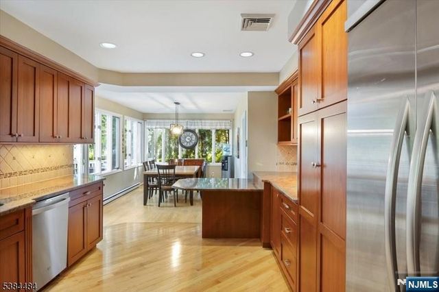 15 Upper High Crest Drive, West Milford, NJ 07480