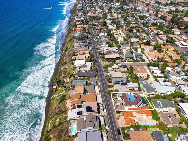 1235 Neptune Ave, Encinitas, CA 92024