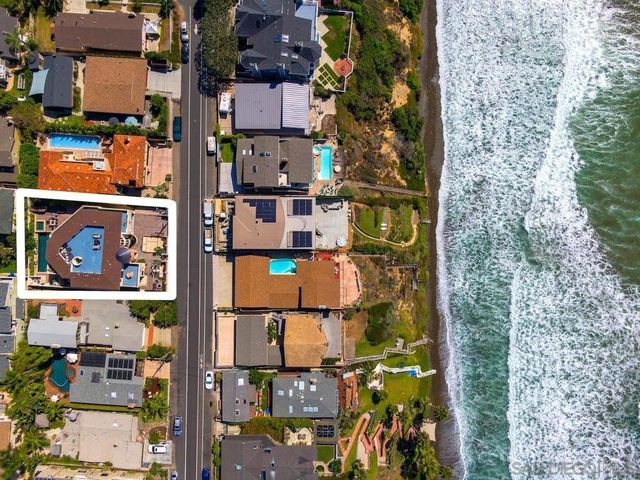 1235 Neptune Ave, Encinitas, CA 92024