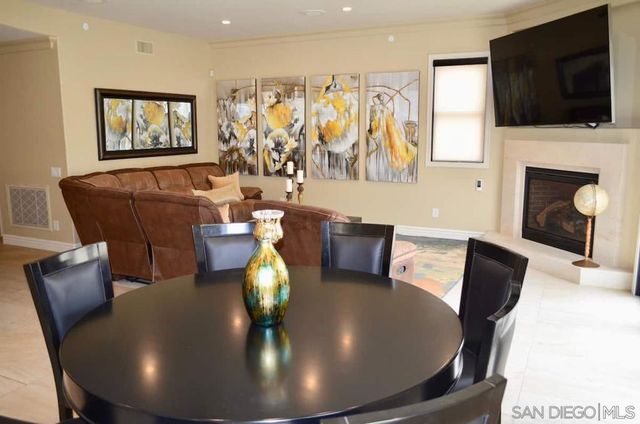 1235 Neptune Ave, Encinitas, CA 92024