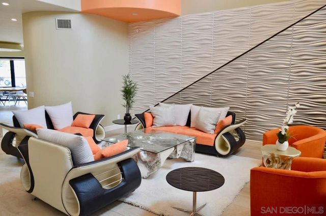 1235 Neptune Ave, Encinitas, CA 92024