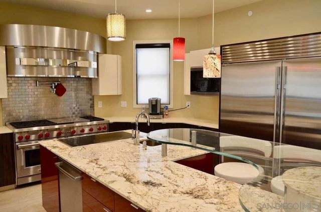 1235 Neptune Ave, Encinitas, CA 92024