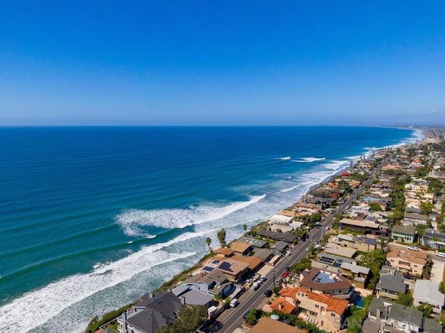 1235 Neptune Ave, Encinitas, CA 92024