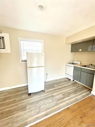 9902 W MAIN Street 4, Belleville, IL 62223