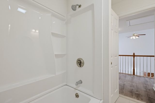 6 Afra Dr 6, Shrewsbury, MA 01545