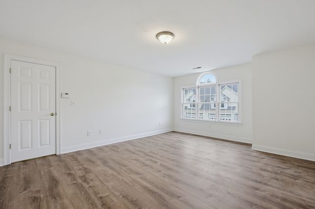 6 Afra Dr 6, Shrewsbury, MA 01545