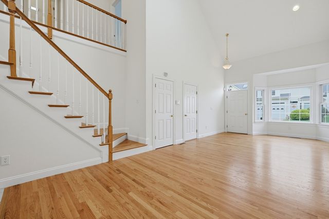6 Afra Dr 6, Shrewsbury, MA 01545