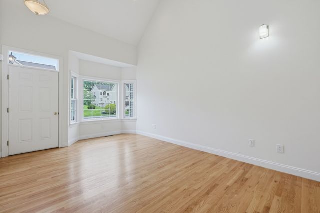 6 Afra Dr 6, Shrewsbury, MA 01545