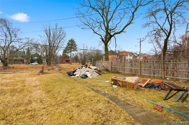 4624 Pacific Street, Detroit, MI 48204