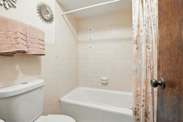 18205 Hart Drive 2B, Homewood, IL 60430