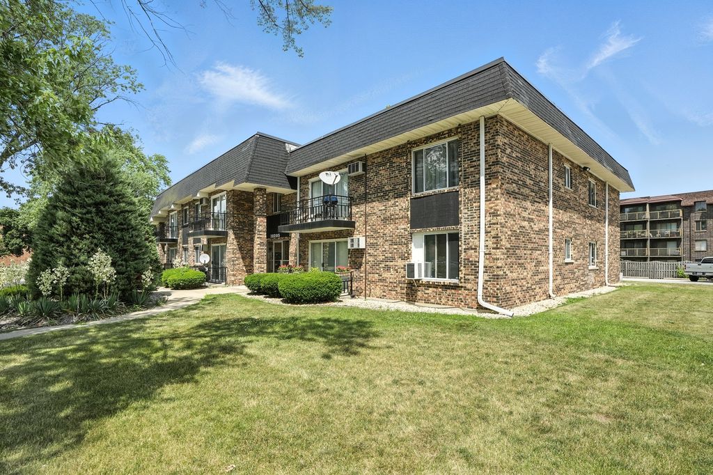 18205 Hart Drive 2B, Homewood, IL 60430