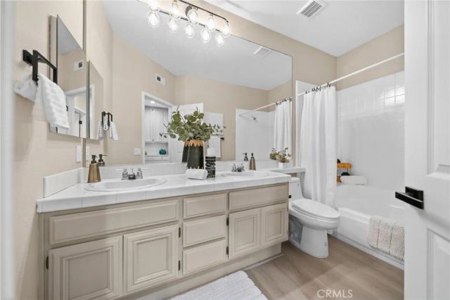 32012 Paseo Parallon, Temecula, CA 92592