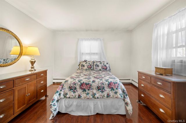 60 Flamingo Road, Levittown, NY 11756