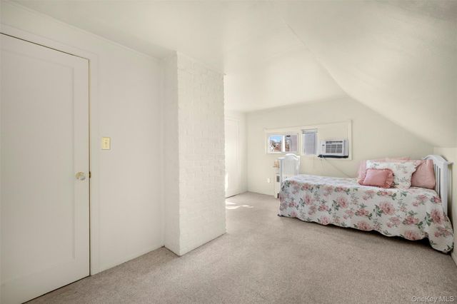 60 Flamingo Road, Levittown, NY 11756