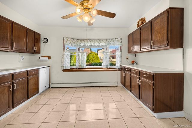 60 Flamingo Road, Levittown, NY 11756