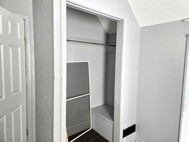 564 S MAIN Street, Canton, IL 61520