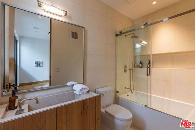 1307 N Doheny Drive, Los Angeles, CA 90069