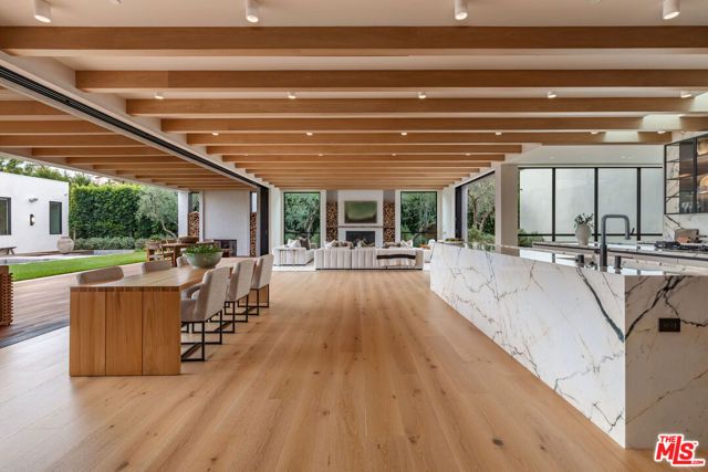 1307 N Doheny Drive, Los Angeles, CA 90069