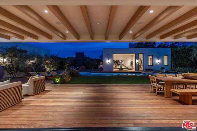 1307 N Doheny Drive, Los Angeles, CA 90069