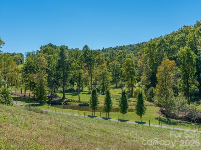 1050 Dale Road, Spruce Pine, NC 28777