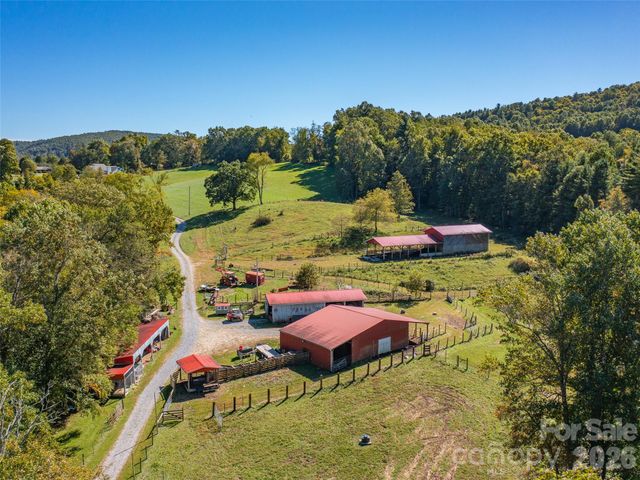 1050 Dale Road, Spruce Pine, NC 28777