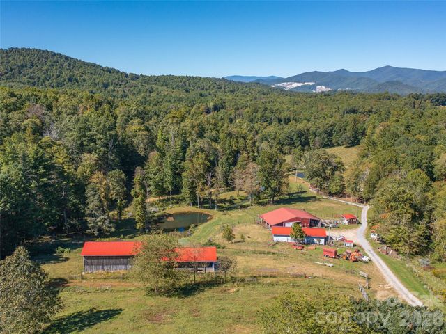 1050 Dale Road, Spruce Pine, NC 28777