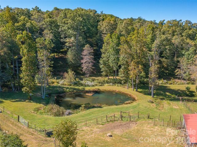 1050 Dale Road, Spruce Pine, NC 28777