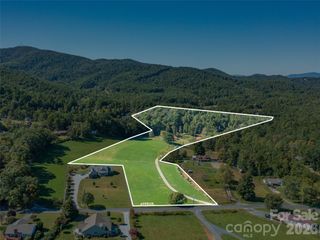 1050 Dale Road, Spruce Pine, NC 28777