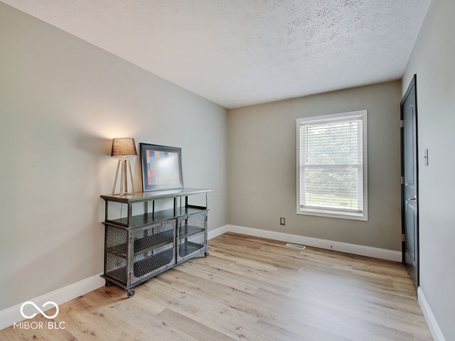 5303 W Thompson Road, Indianapolis, IN 46221