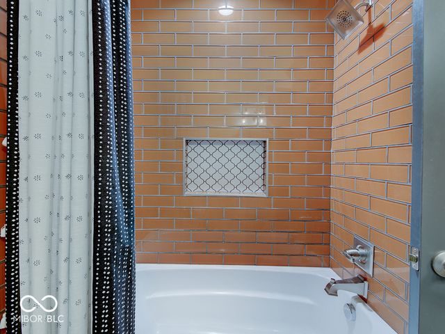 5303 W Thompson Road, Indianapolis, IN 46221