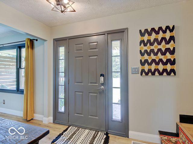 5303 W Thompson Road, Indianapolis, IN 46221