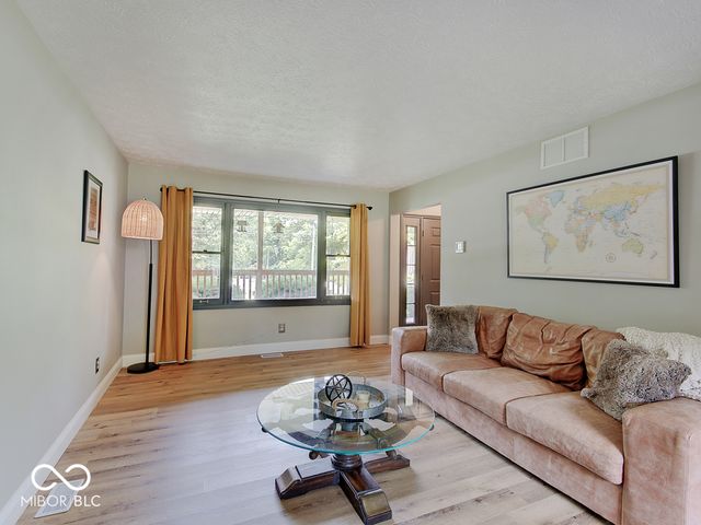 5303 W Thompson Road, Indianapolis, IN 46221