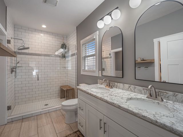 262 Castleknock Road, Winfield, WV 25213