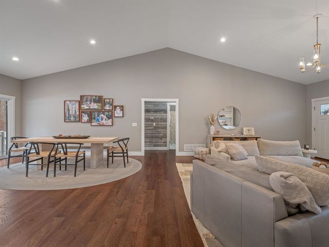 262 Castleknock Road, Winfield, WV 25213