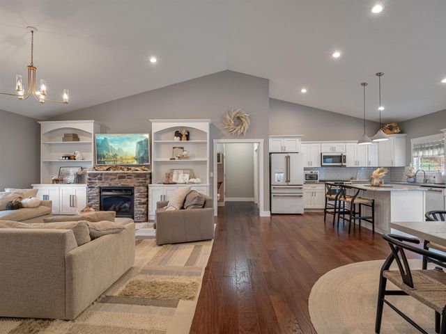 262 Castleknock Road, Winfield, WV 25213