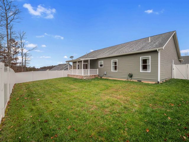 262 Castleknock Road, Winfield, WV 25213