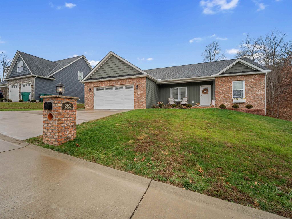 262 Castleknock Road, Winfield, WV 25213