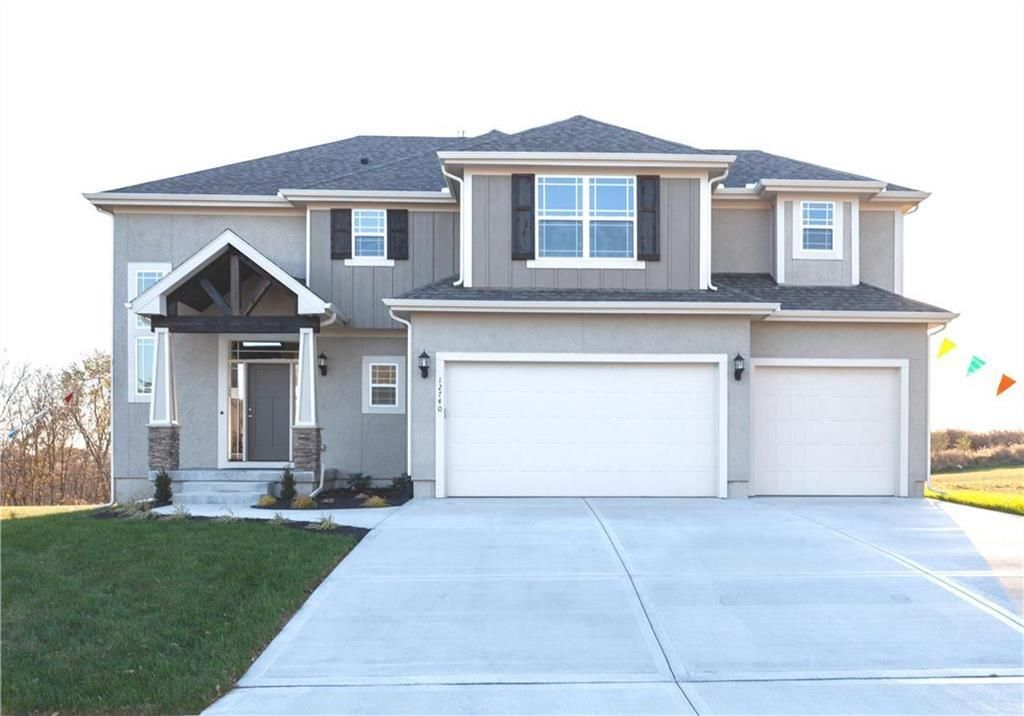 12740 N Imperial Drive, Platte City, MO 64079