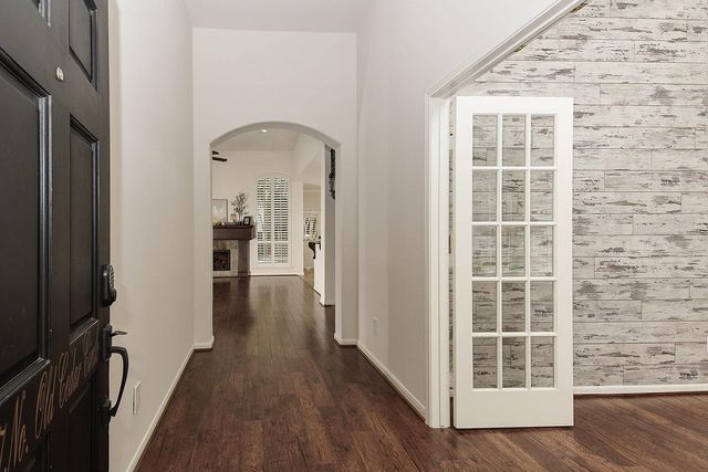 67 N Old Cedar Circle, The Woodlands, TX 77382