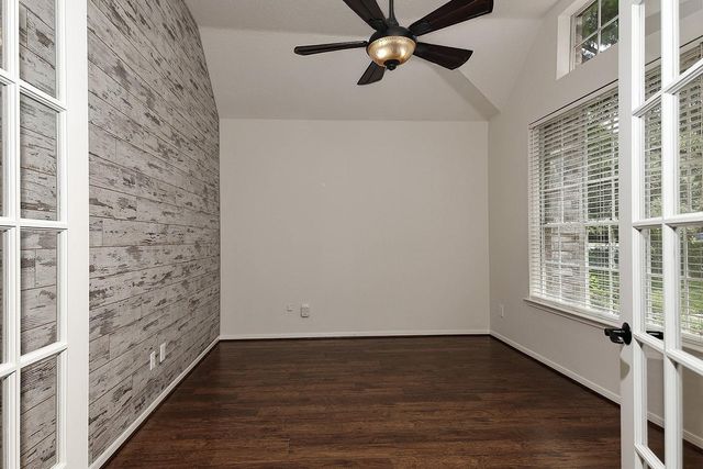 67 N Old Cedar Circle, The Woodlands, TX 77382