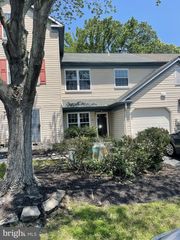 241 STONEBRIDGE BLVD, New Castle, DE 19720