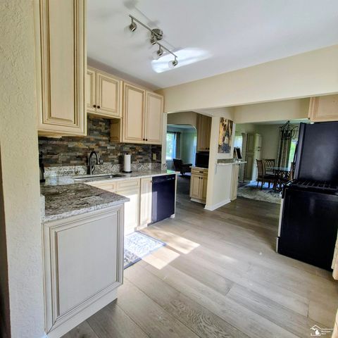 4509 Dixon Road, Frenchtown Twp, MI 48166