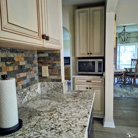 4509 Dixon Road, Frenchtown Twp, MI 48166